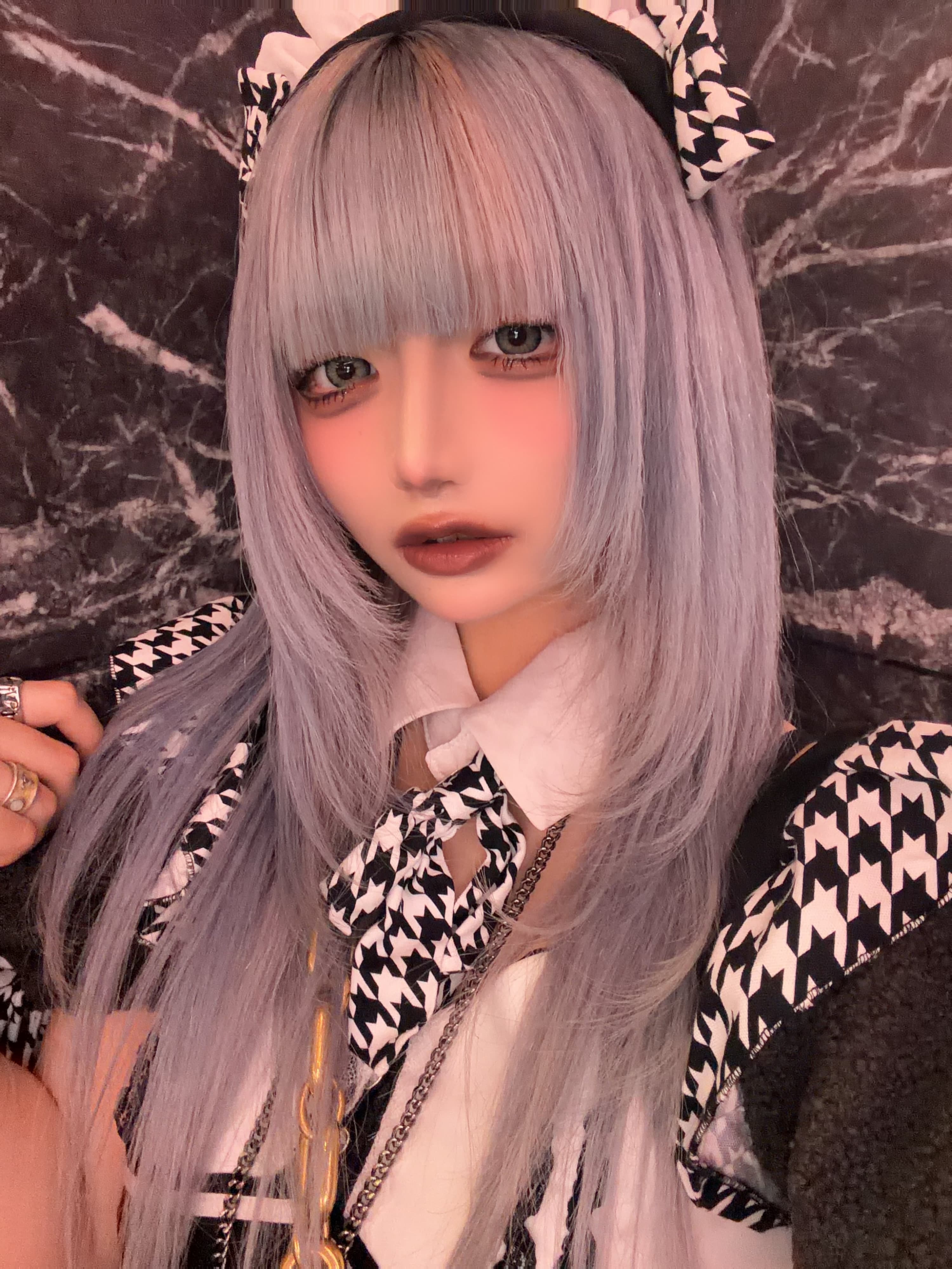 ツキノ